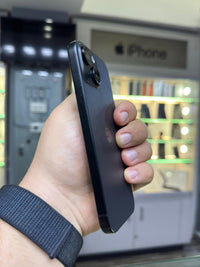 Apple iPhone 15 256 Gb Negro (e-Sim) Bateria 86% Like New Cashea
