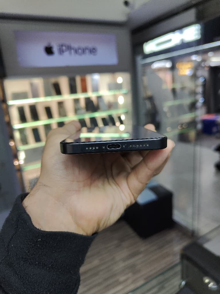 Apple iPhone 15 Pro Max 256 Gb (Single-Sim) Titanio Negro Batería 85% Like New