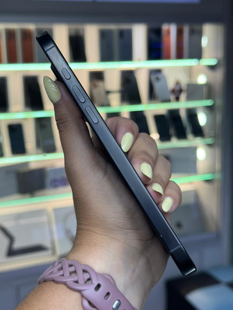 Apple Iphone 16 Pro Max 512 GB Black Titanium (e-Sim) Batería 96% Like New