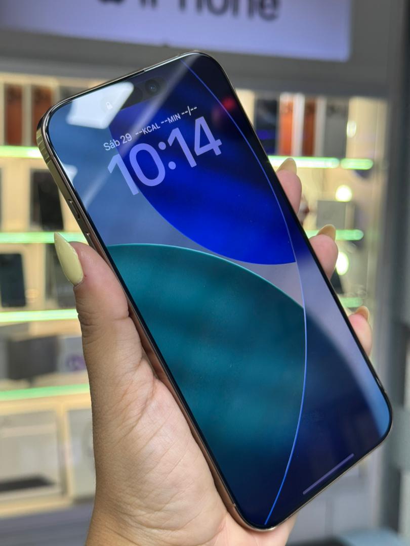 Apple Iphone 16 Pro Max 256GB Desert Titanium (e-Sim) Batería 92% Like New