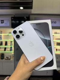 Apple Iphone 16 Pro Max 512 GB White Titanium (e-Sim) Batería 95% Like New