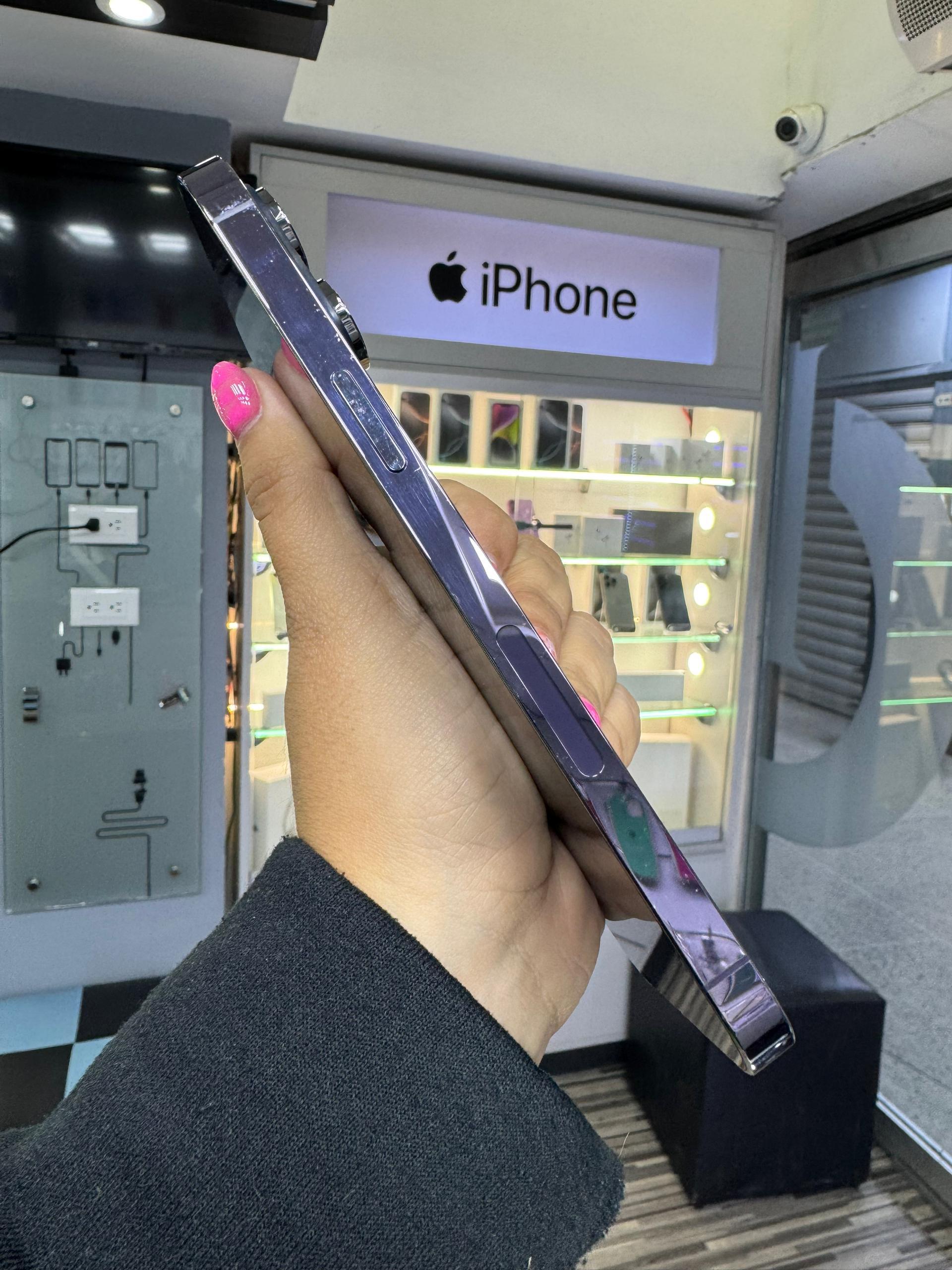 Apple iPhone 14 Pro Max 128 GB Morado (e-Sim) Batería 90% Like New