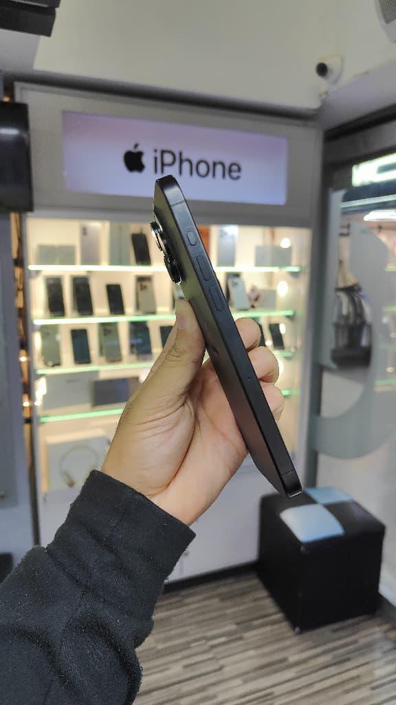 Apple Iphone 16 Pro Max 512 GB Black Titanium (e-Sim) Batería 93% Like New