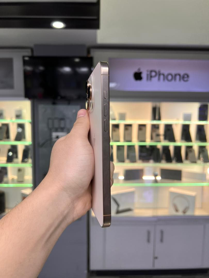 Apple Iphone 16 Pro Max 256GB Desert Titanium (e Sim) Batería 89% Like New