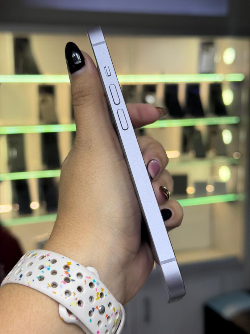 Apple Iphone 14 128 GB Morado (e-Sim) Batería 94% Like New