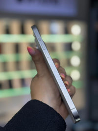 Apple iPhone 15 Pro Max 256 Gb (Single Sim) Titanio Blanco Batería 86% Like New