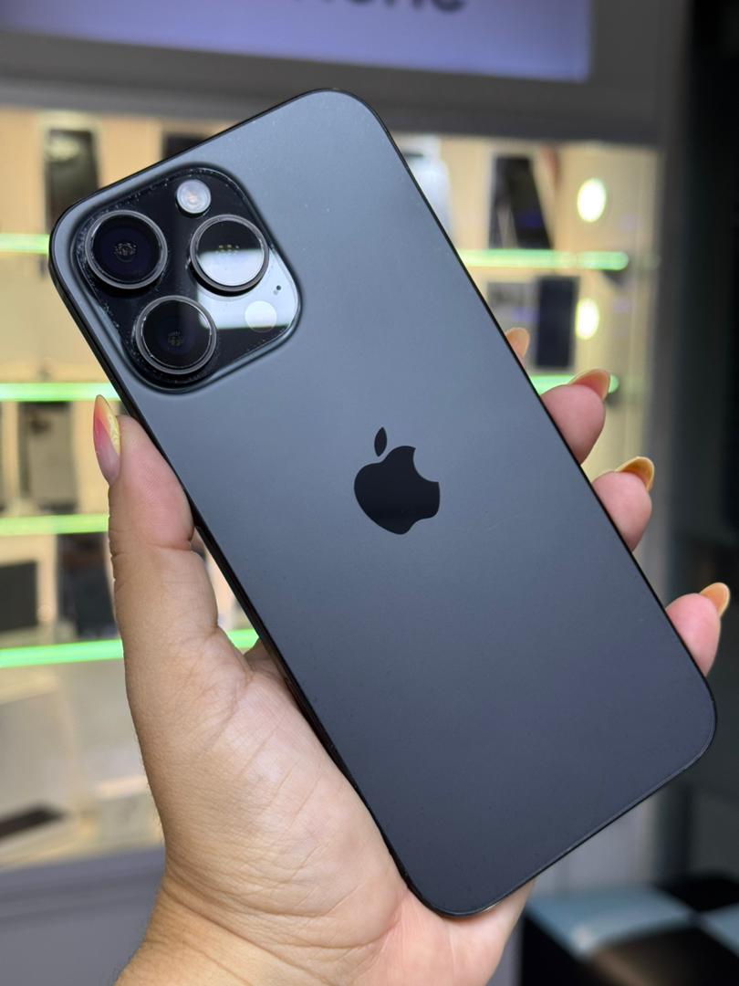 Apple Iphone 16 Pro Max 256 GB Black Titanium (e-Sim) Batería 95% Like New