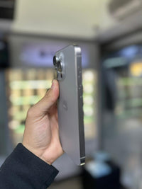 Apple iPhone 15 Pro Max 256 Gb Titanio Natural (e-Sim)  Batería 85% Like New