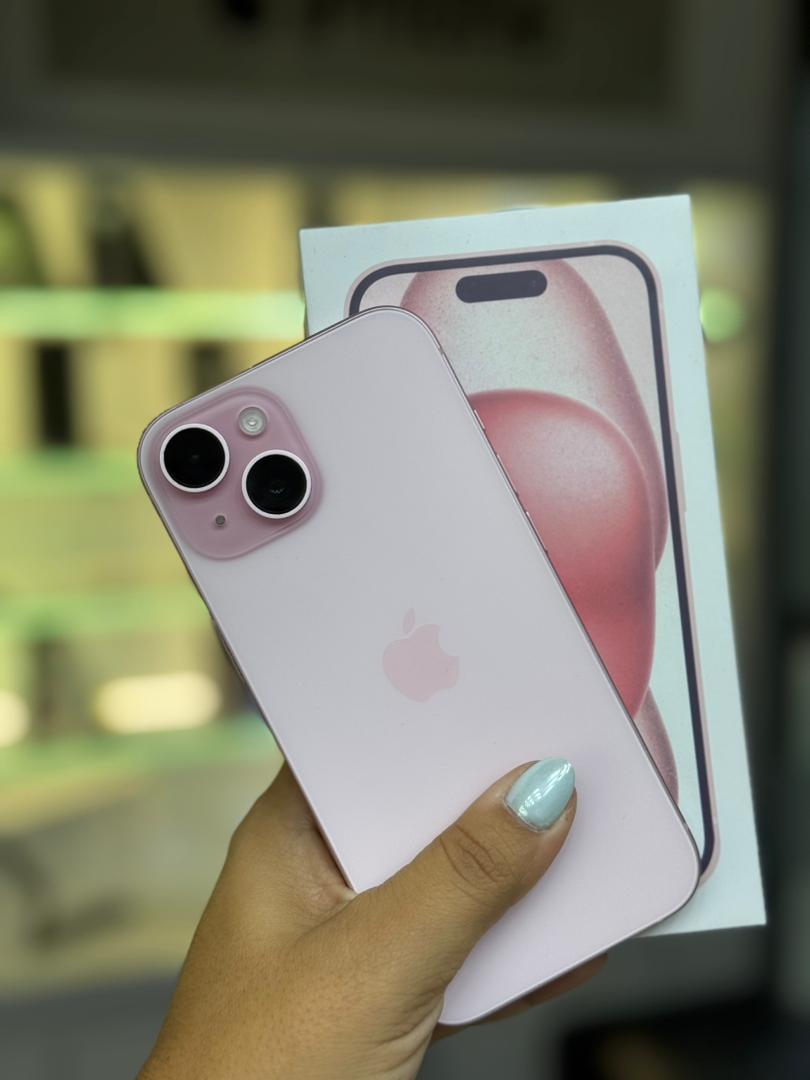 Apple iPhone 15 128 Gb Rosado (e-Sim) Batería 99% Like New
